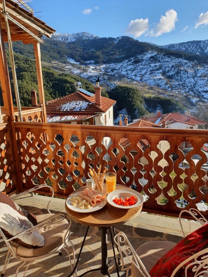 La Petri With Fireplace & View Metsovo