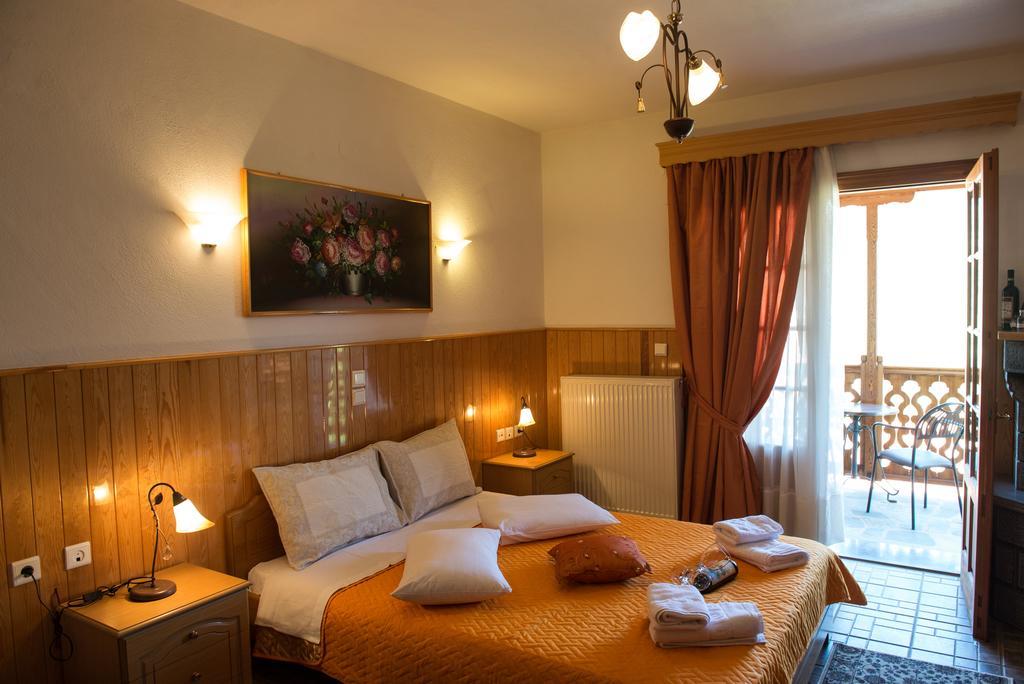 La Petri With Fireplace & View